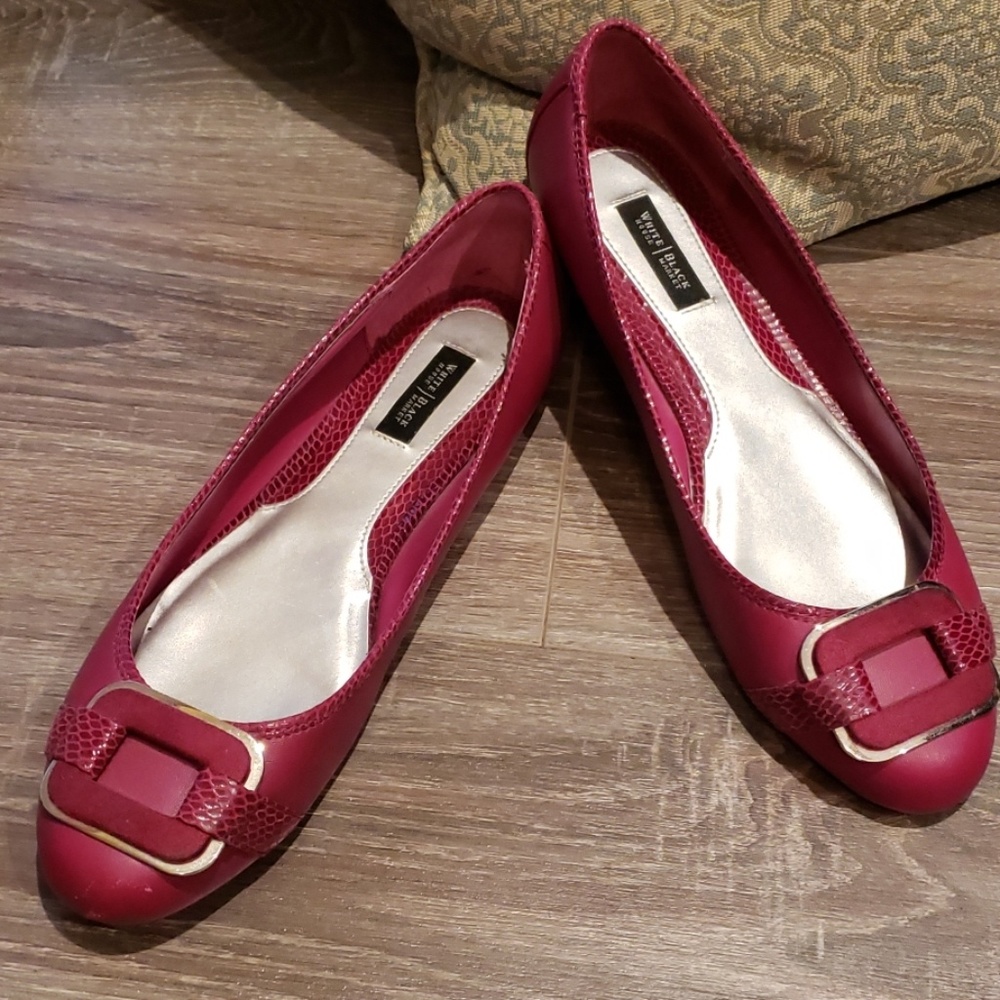 WHBM Berry Leather Flat 9 1/2